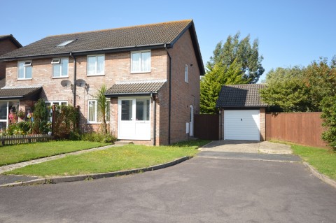 View Full Details for Cherry Tree Close, Everton, Lymington, Hampshire, So41 0zg