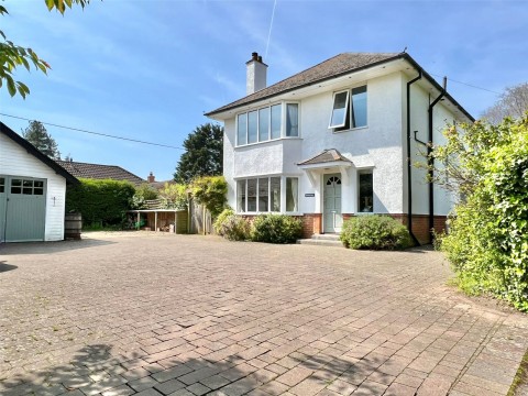 View Full Details for Milford on Sea, Lymington, Hampshire